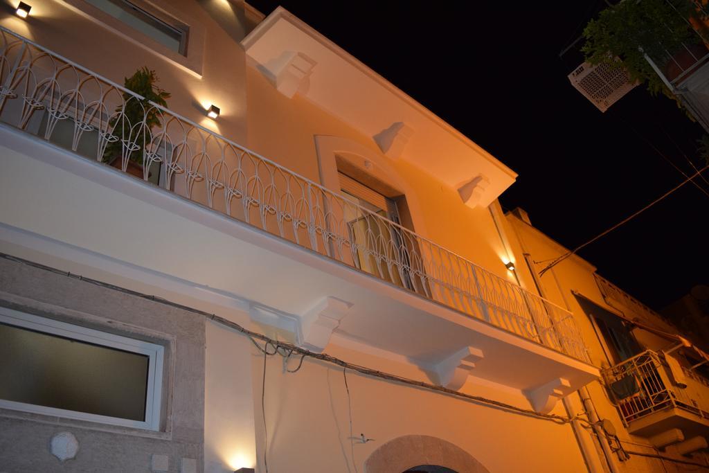 Domus Al Corso Con Servizio B&B Canosa di Puglia Kültér fotó