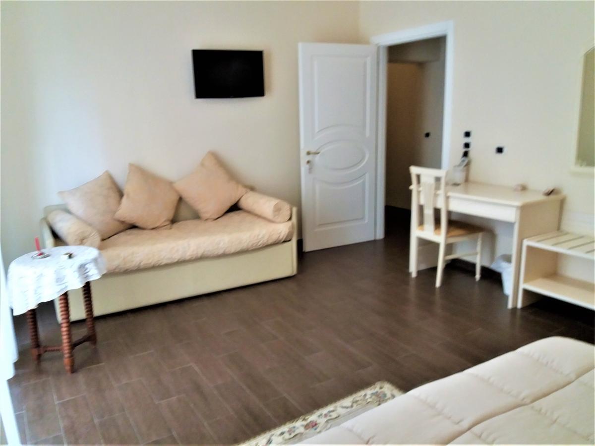 Domus Al Corso Con Servizio B&B Canosa di Puglia Kültér fotó